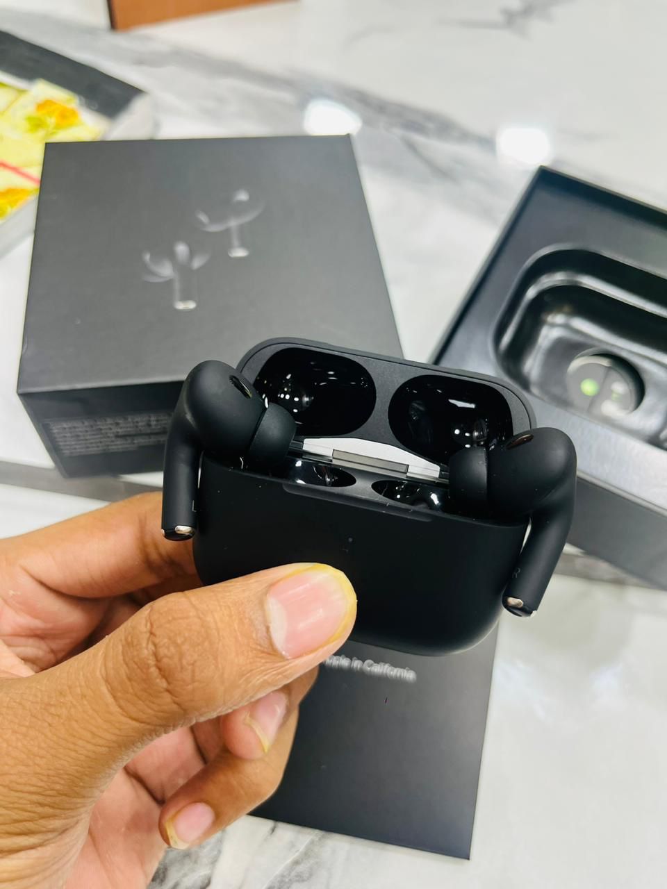 Apple AirPods 2 Black ANC - Matte Full